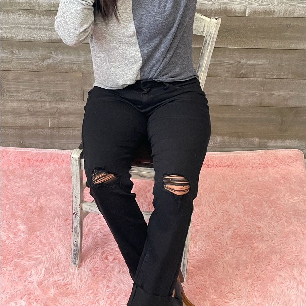 Last 1! judy blue black mid-rise destroyed slim fit jeans! Size 24 - Picture 2 of 10